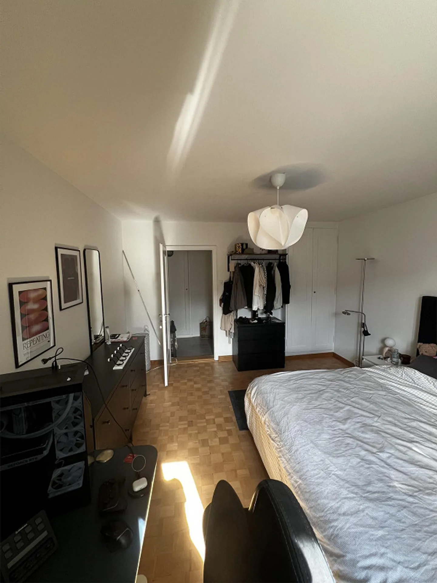 Appartamento arredato con 3 stanze e balcone in subaffitto (3 mesi) - Foto 3 di 11