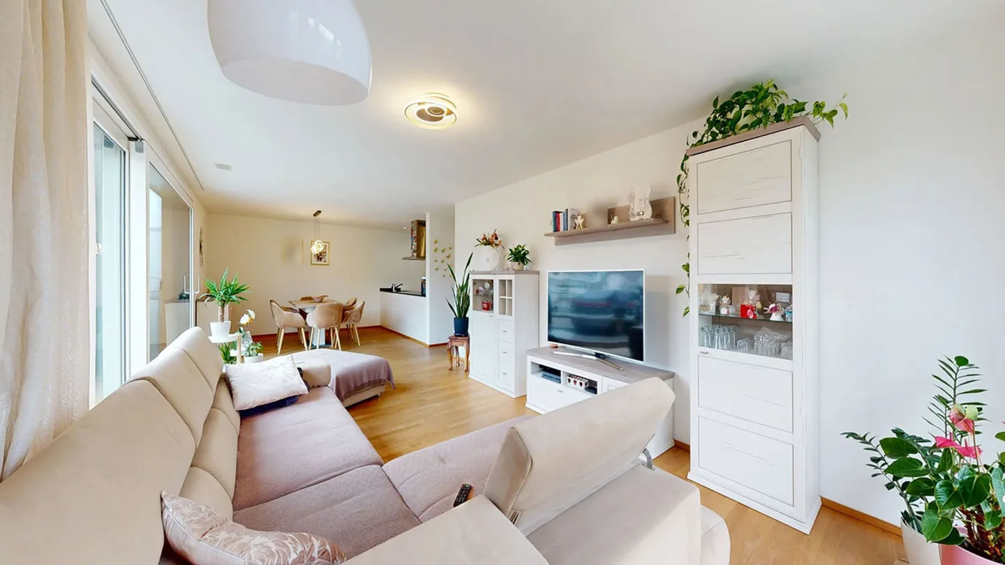 Bungalow moderno con balcone - Foto 2 di 13