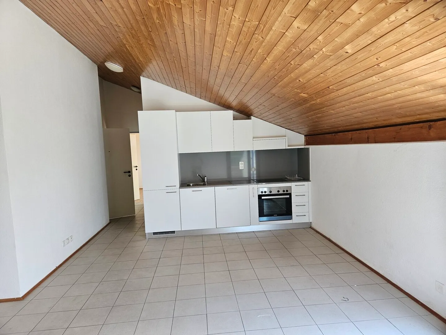 Schöne 2,5-Zimmer-Wohnung in sehr ruhiger, praktischer Lage - oberste Etage - Foto 9 von 11