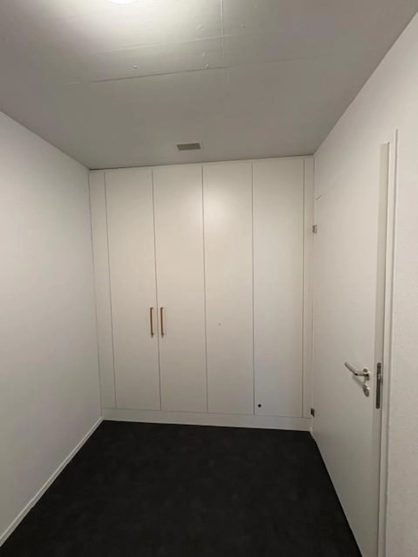 Kreativer Atelierraum zu Vermieten - Foto 6 von 6