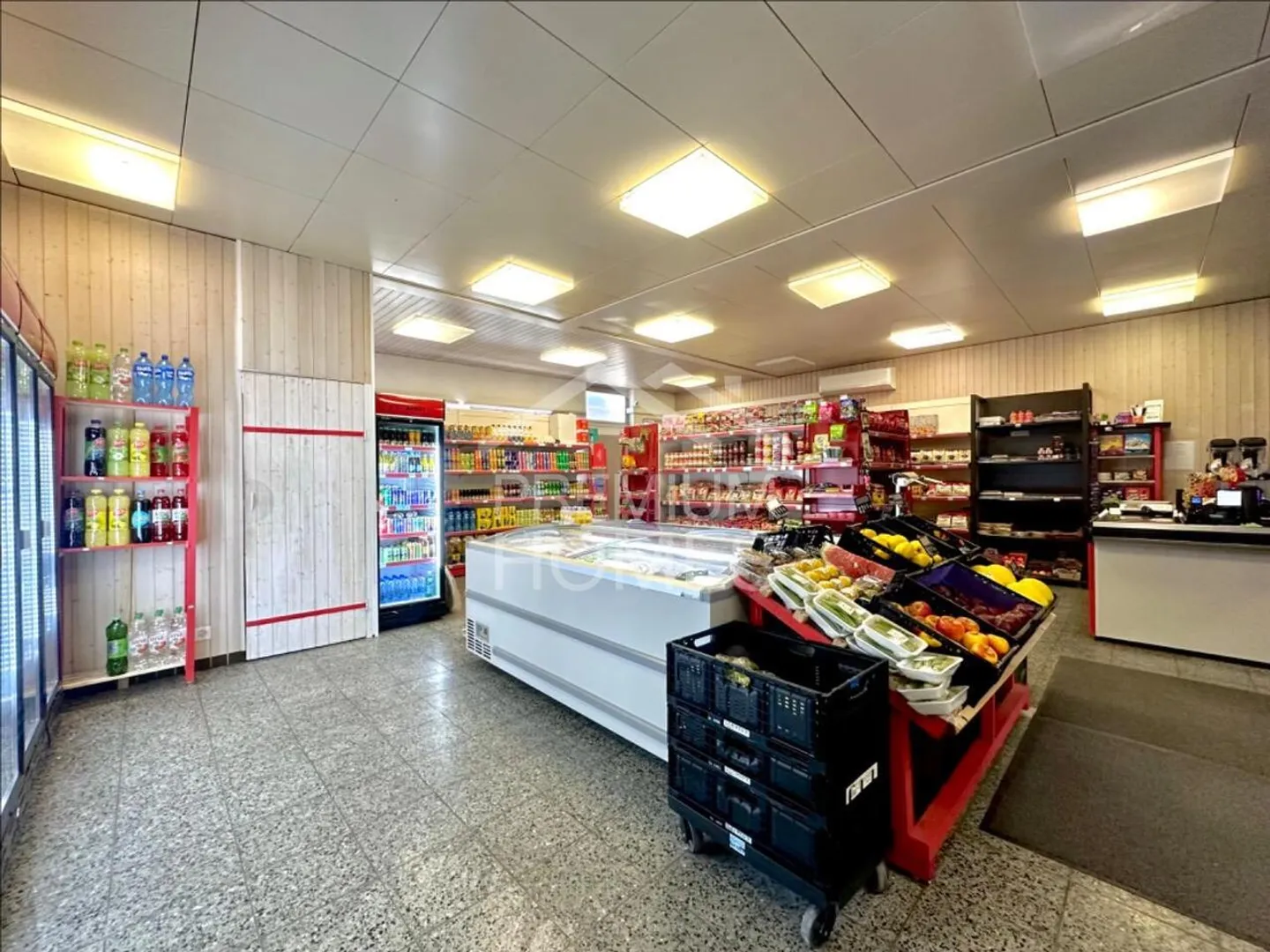 Posizione centrale per la tua attività! - Foto 1 di 4