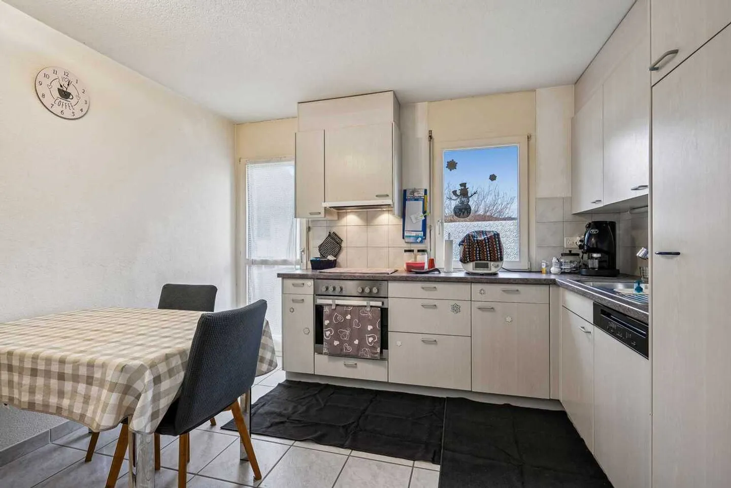 5.5-Room Apartment with High Living Quality - Photo 6 of 13