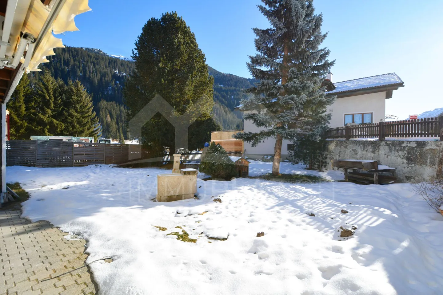 Maison bifamiliale avec potentiel d'aménagement près de Savognin - Photo 5 sur 10