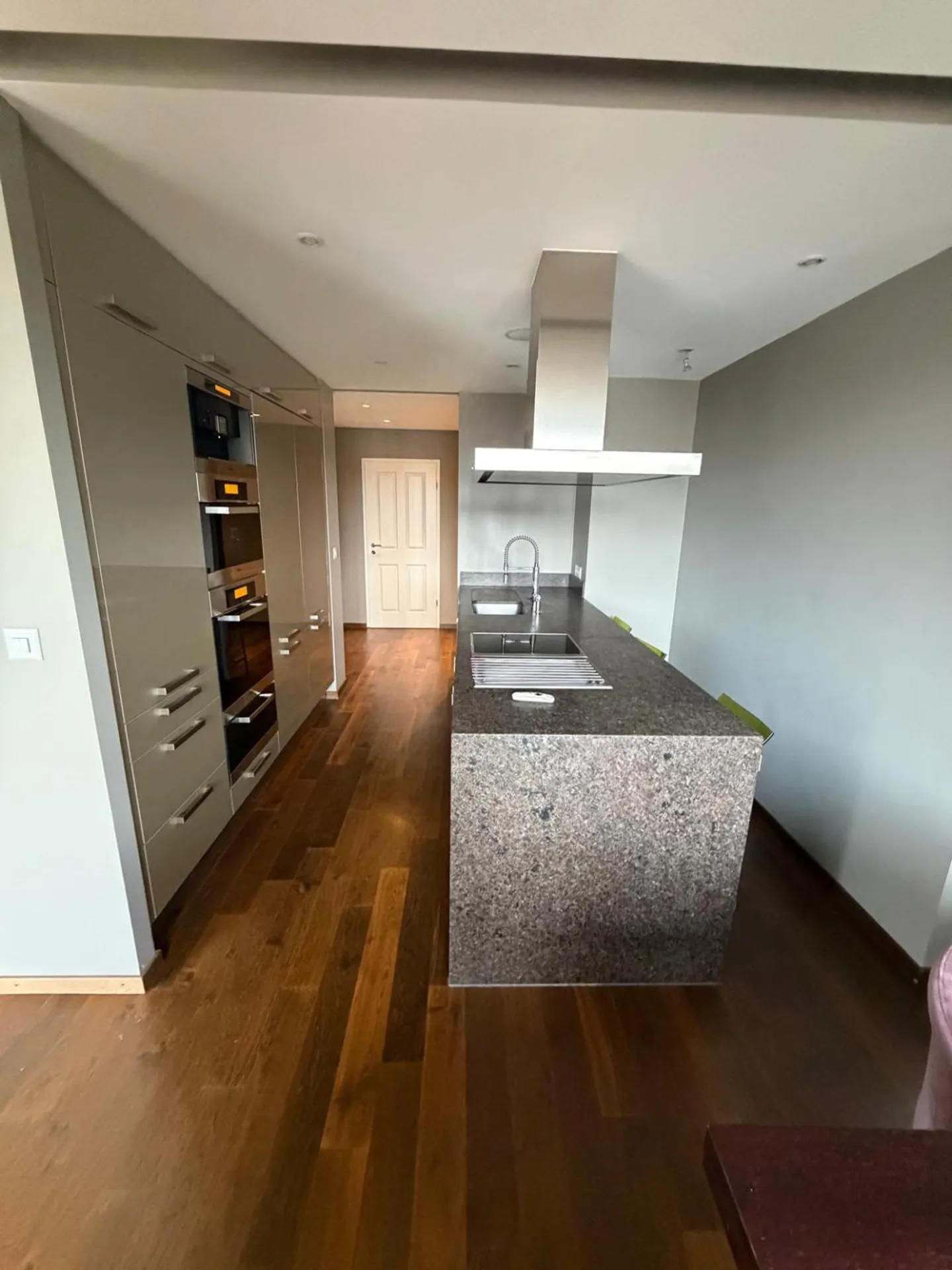 Appartement spacieux de 6 pièces - Photo 7 sur 22