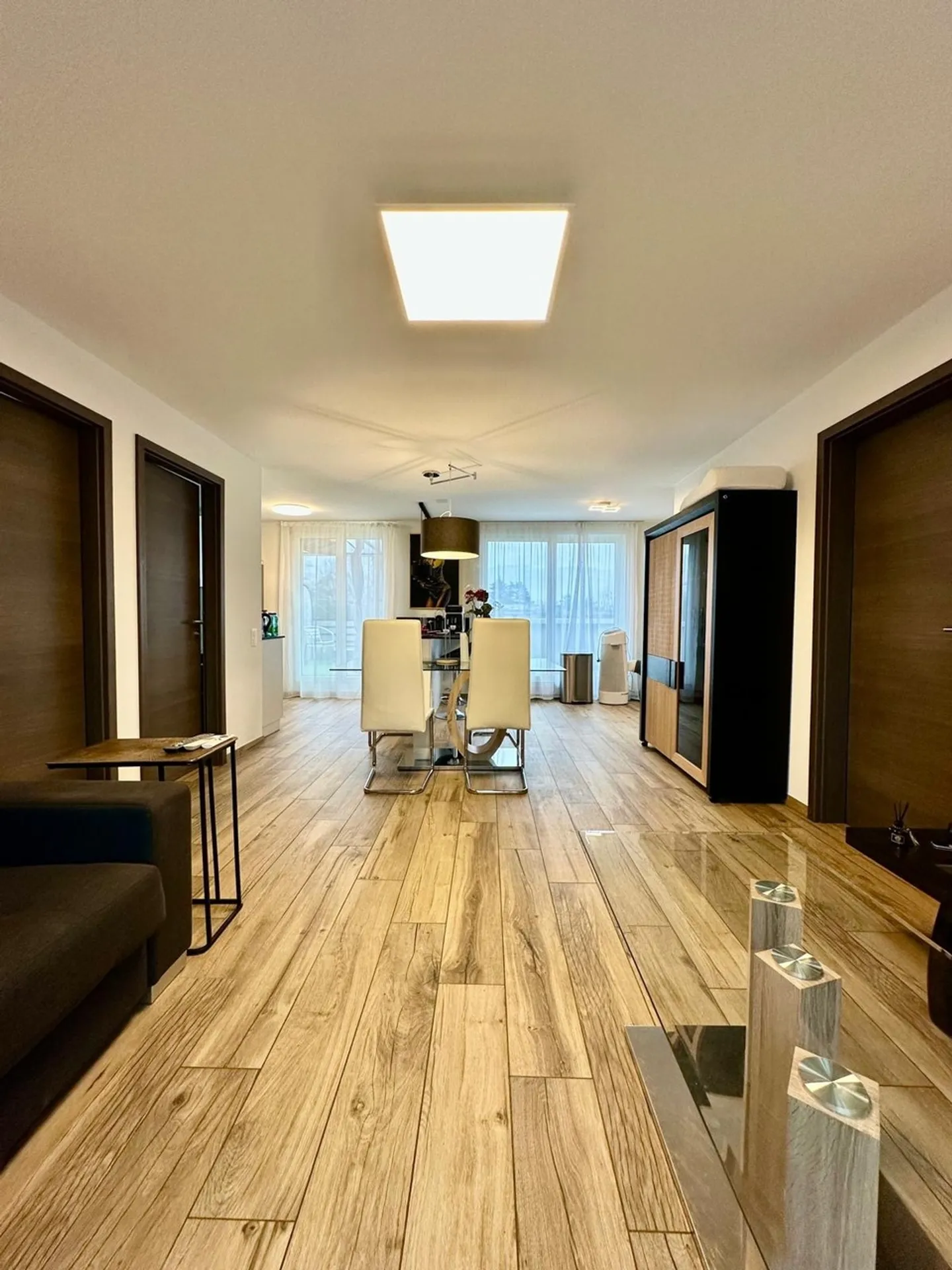 Modern penthouse apartment with large terrace and view - Photo 8 of 12