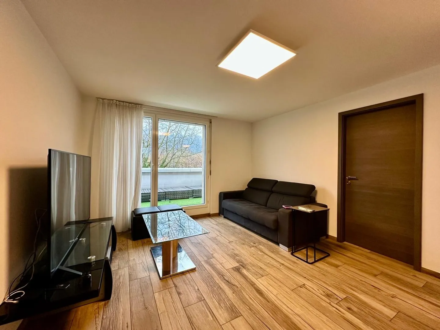Modern penthouse apartment with large terrace and view - Photo 9 of 12