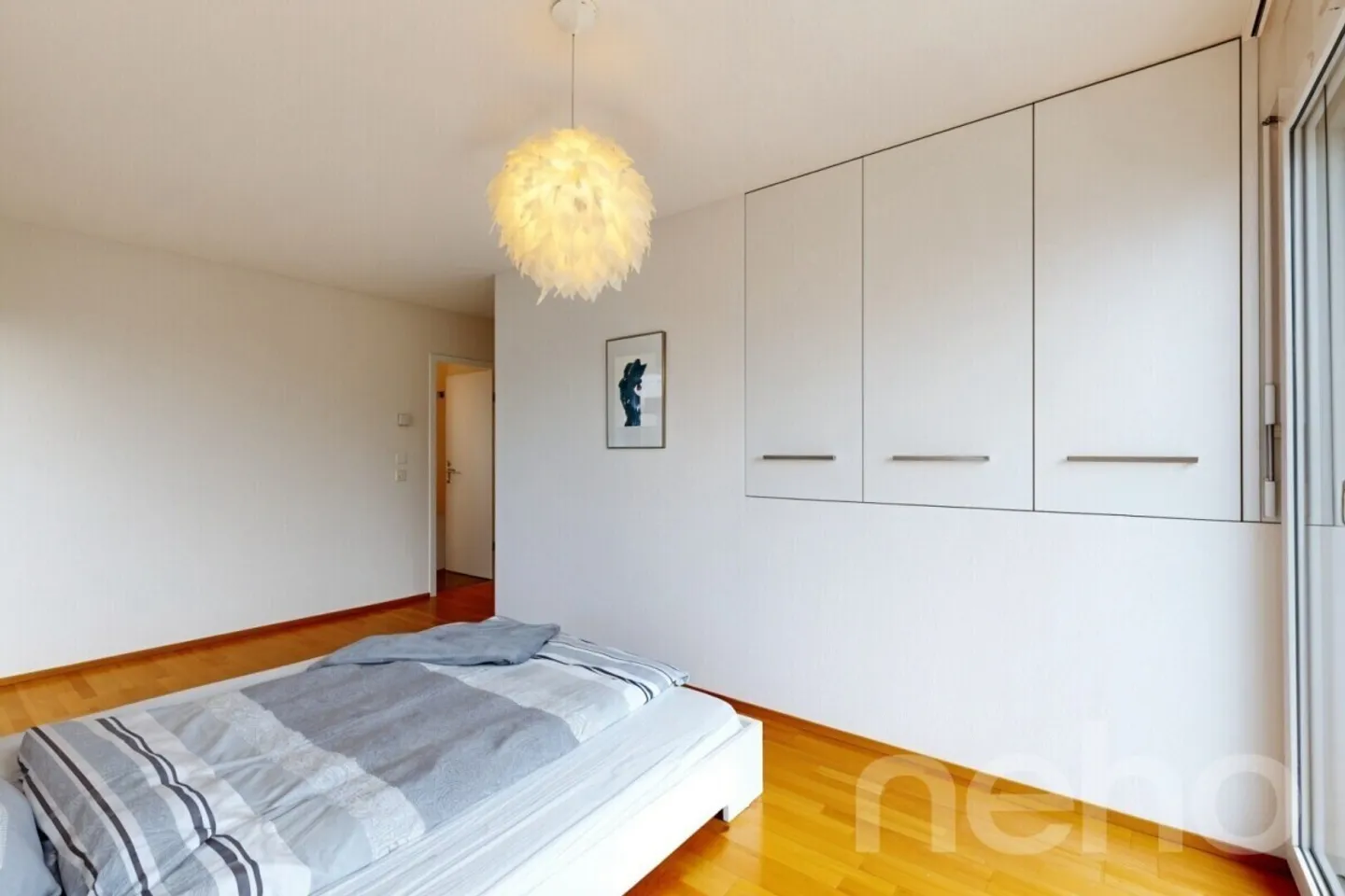 Family-friendly home with plenty of space, sunshine, and proximity to the city - Photo 8 of 12