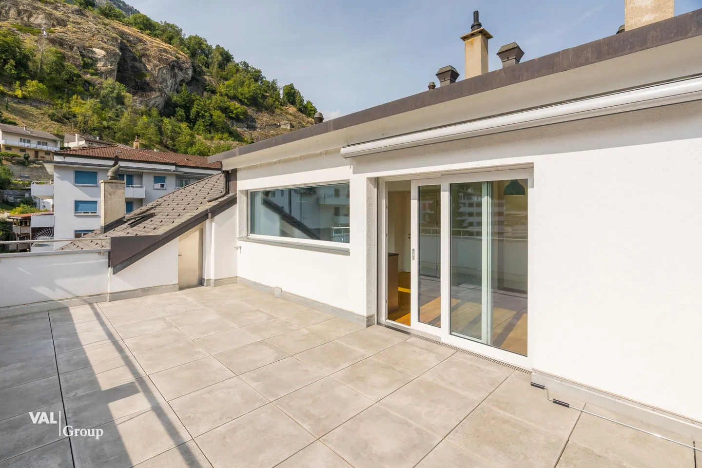 Esclusivo appartamento attico di 5,5 stanze con grande balcone nella migliore posizione a Naters - Foto 11 di 14