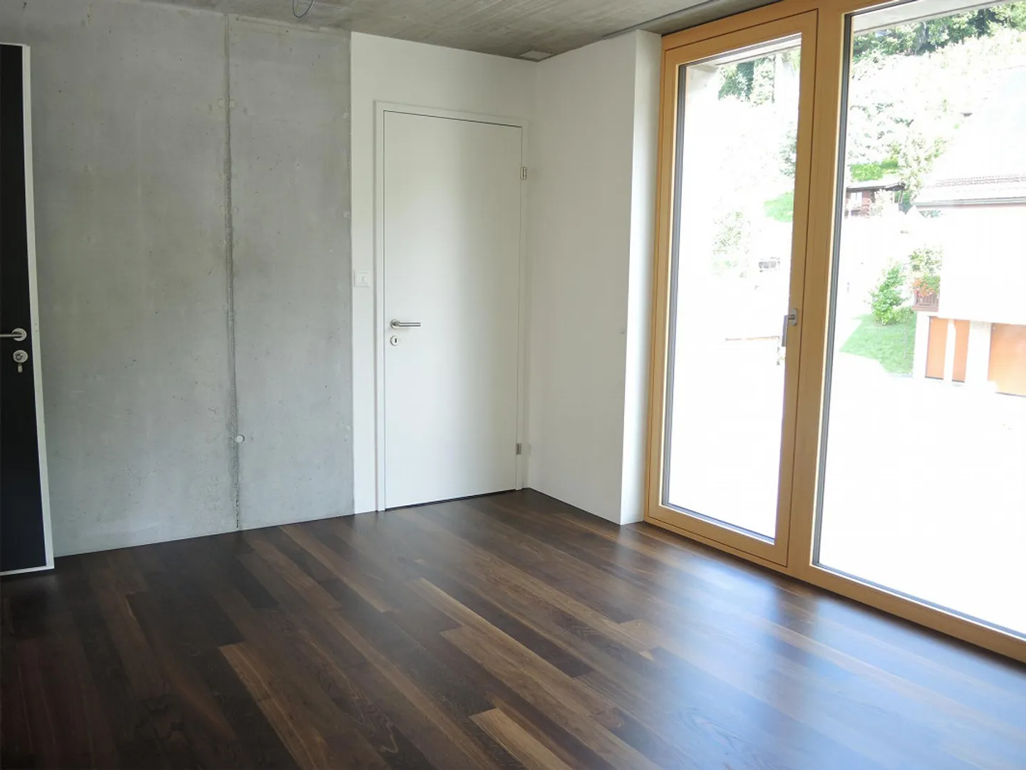 Commercial space in a central location - Photo 4 of 6