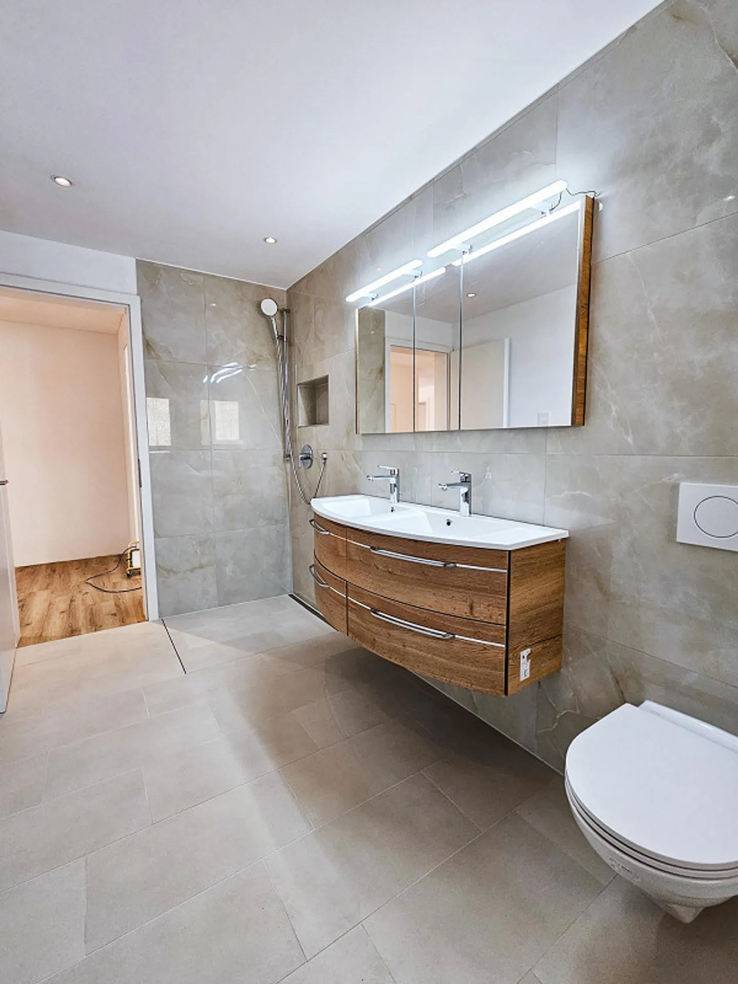 5.5 Room Apartment at Ski Slope Davos - Küblis - Photo 4 of 4