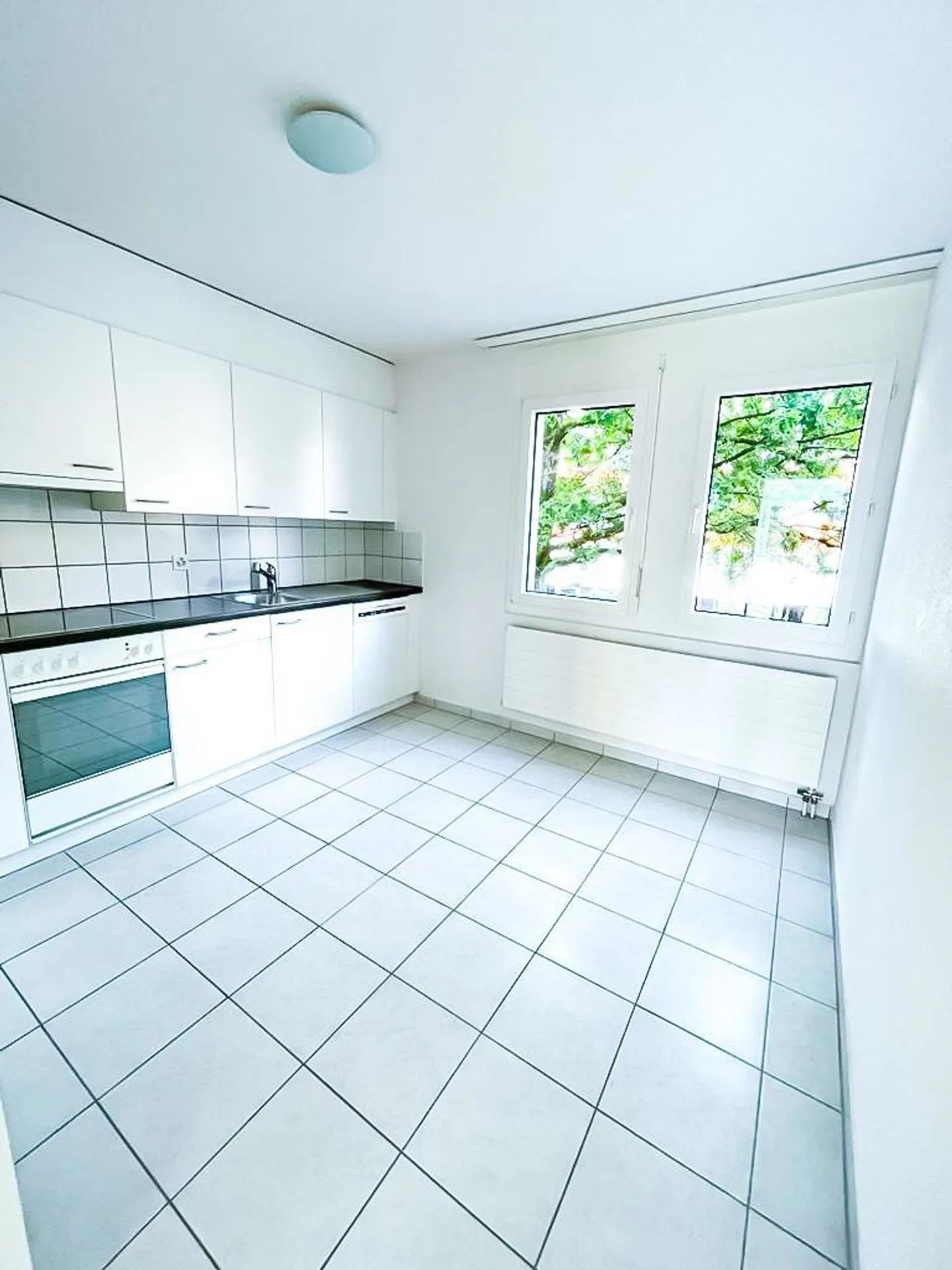 Bright 3.5-room apartment in the center of Langenthal - Photo 5 of 9