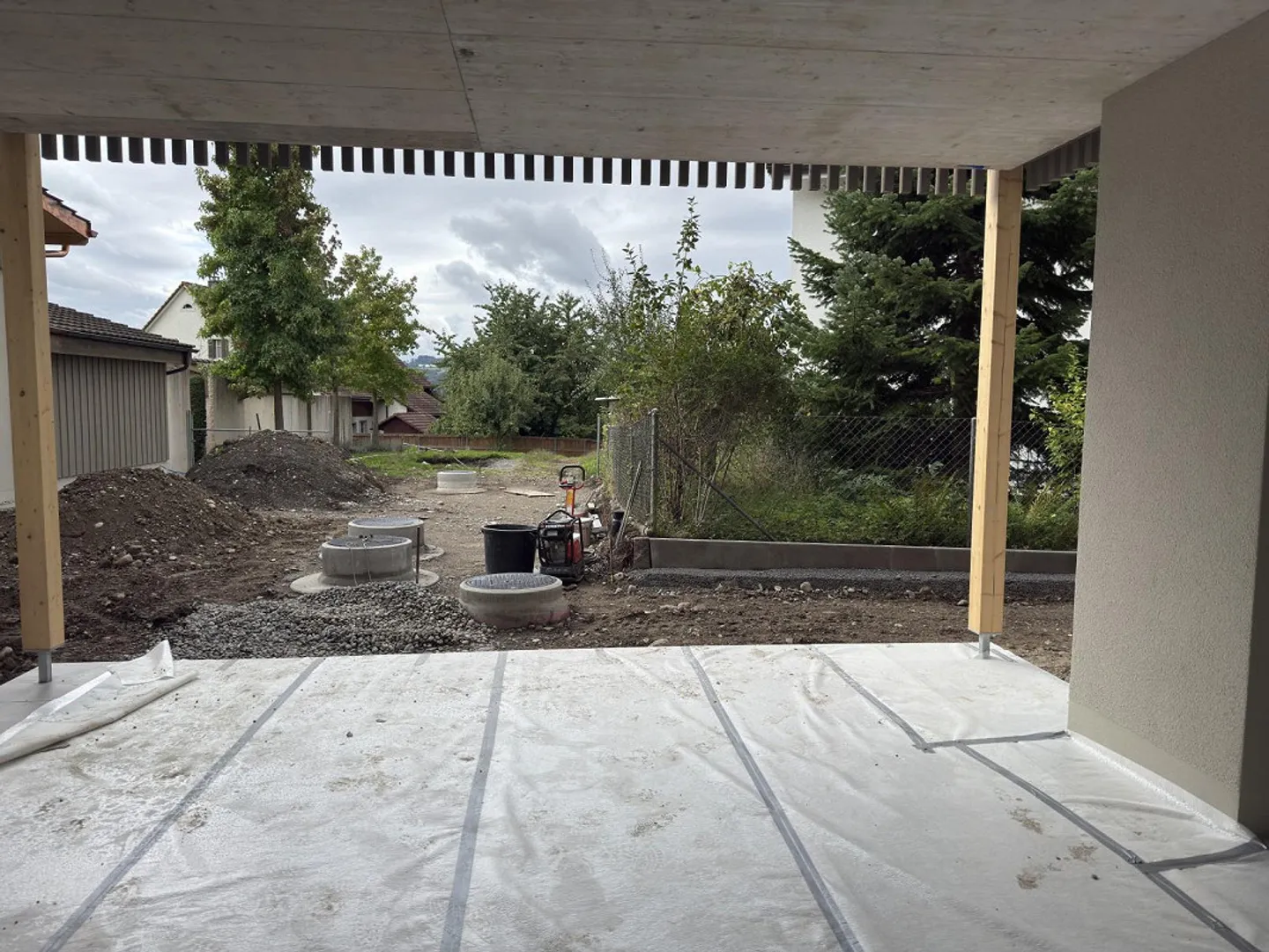Prima occupazione nel cuore di Volketswil – moderno appartamento con giardino di 5,5 stanze - Foto 1 di 15