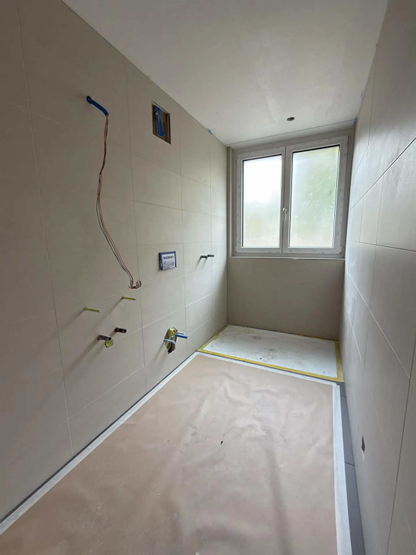 Prima occupazione nel cuore di Volketswil – moderno appartamento con giardino di 5,5 stanze - Foto 4 di 15