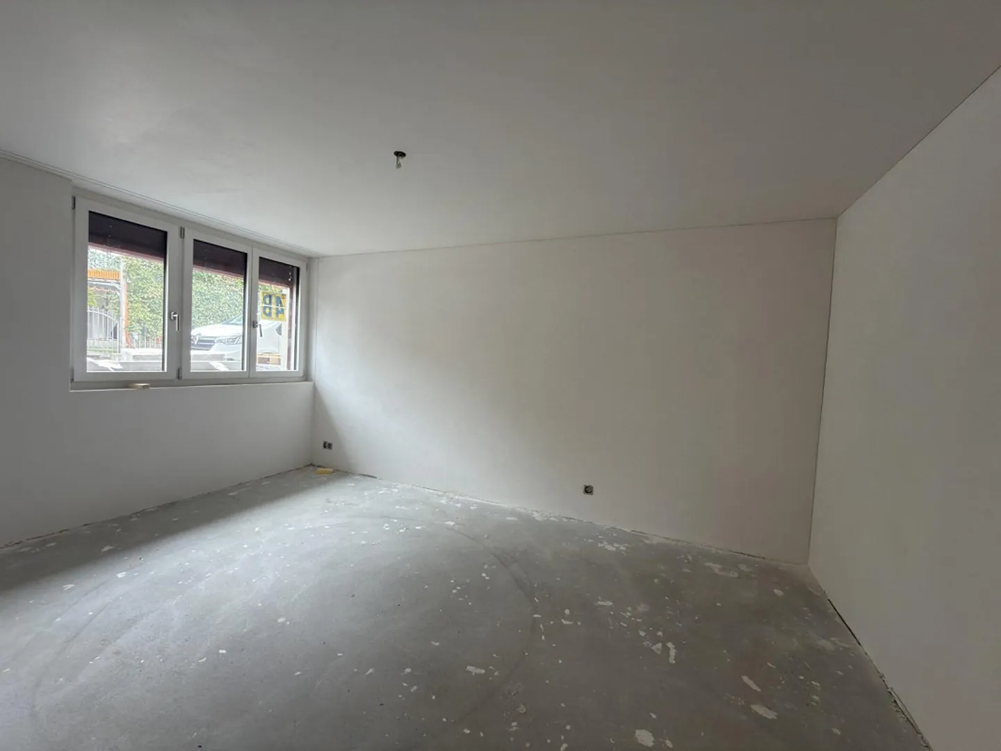 Prima occupazione nel cuore di Volketswil – moderno appartamento con giardino di 5,5 stanze - Foto 5 di 15