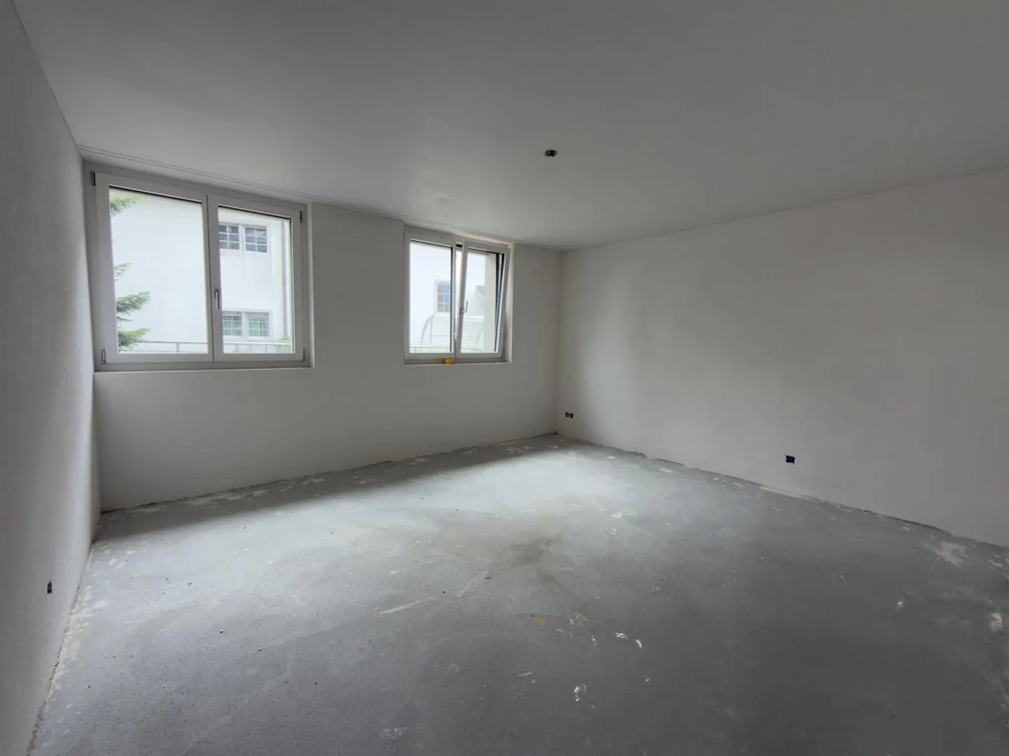 Prima occupazione nel cuore di Volketswil – moderno appartamento con giardino di 5,5 stanze - Foto 6 di 15