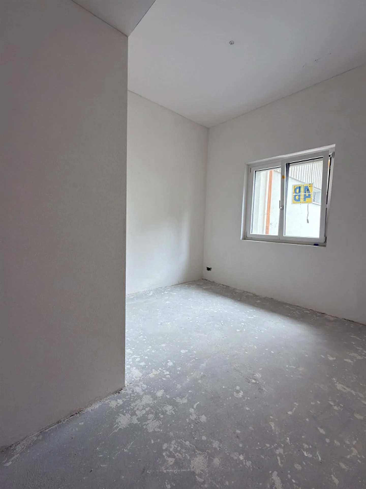 Prima occupazione nel cuore di Volketswil – moderno appartamento con giardino di 5,5 stanze - Foto 7 di 15