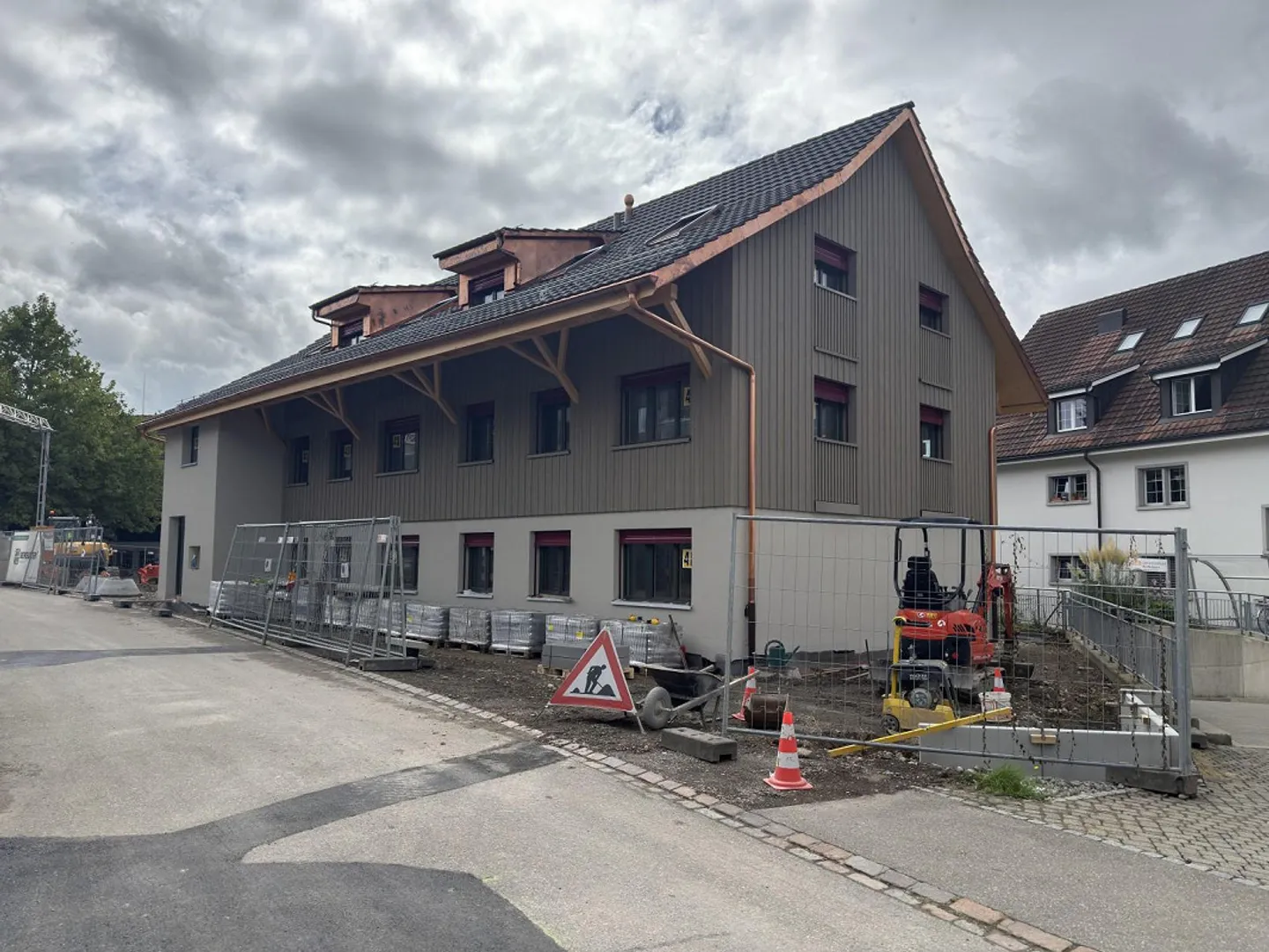 Prima occupazione nel cuore di Volketswil – moderno appartamento con giardino di 5,5 stanze - Foto 14 di 15