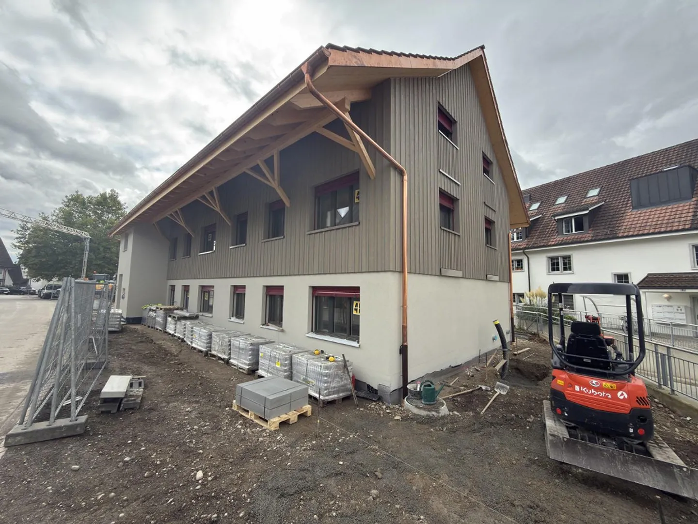 Prima occupazione nel cuore di Volketswil – moderno appartamento con giardino di 5,5 stanze - Foto 13 di 15