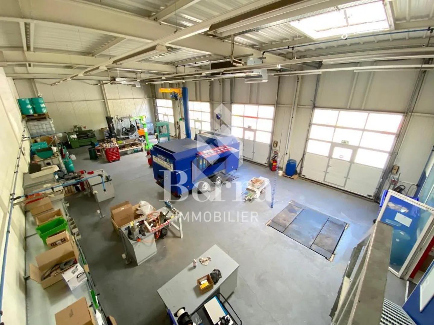 Hall industrielle/Garage déjà loué - Photo 2 sur 13