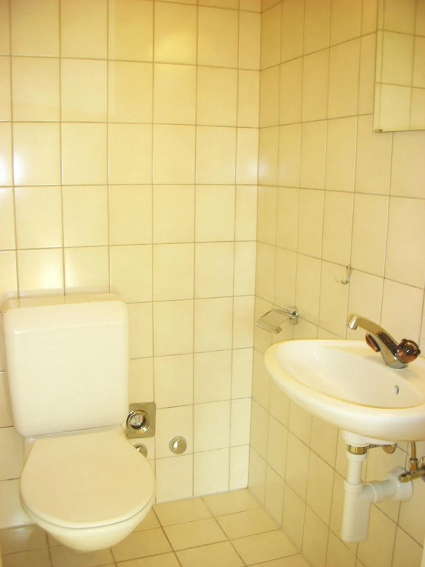 Apartment for rent - Photo 7 of 8