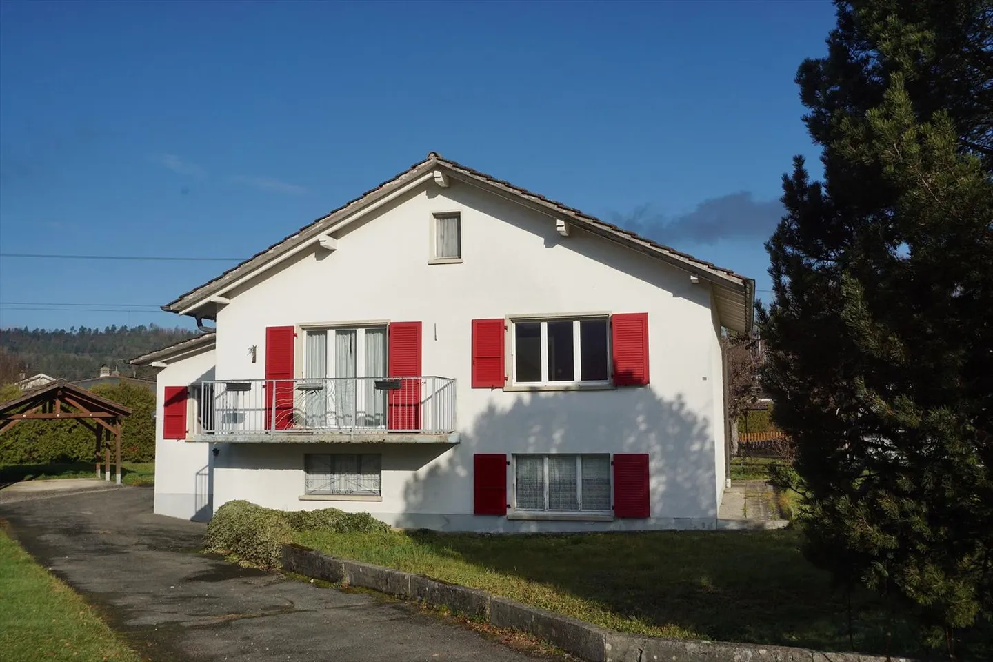 ARI-252 - Maison individuelle sur une parcelle de 904 m2 - Photo 1 sur 13