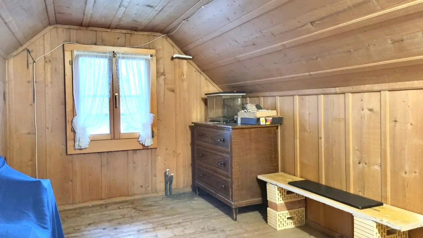 Affascinante casa unifamiliare di 5,5 locali con grande giardino a Heimberg - Foto 10 di 13