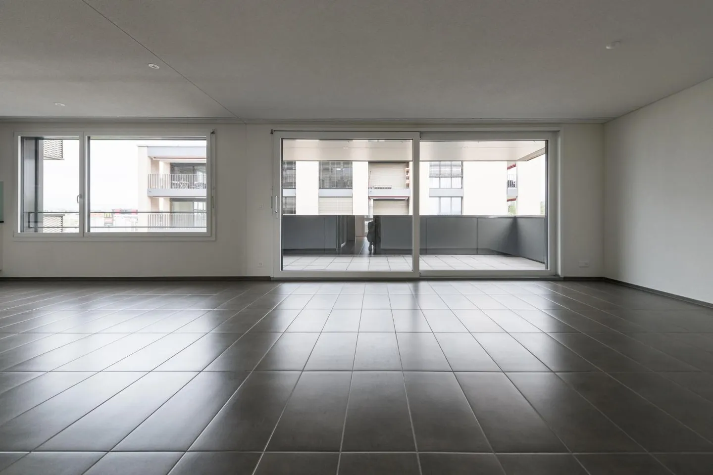 3.5 Room Apartment - Photo 4 of 10