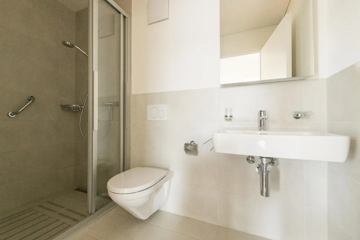 3.5 Room Apartment - Photo 8 of 10