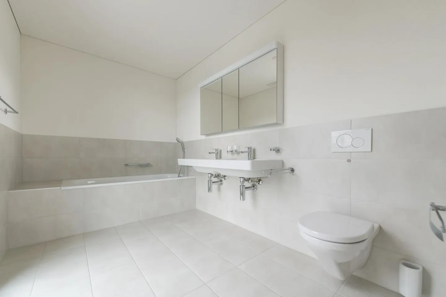 3.5 Room Apartment - Photo 9 of 10