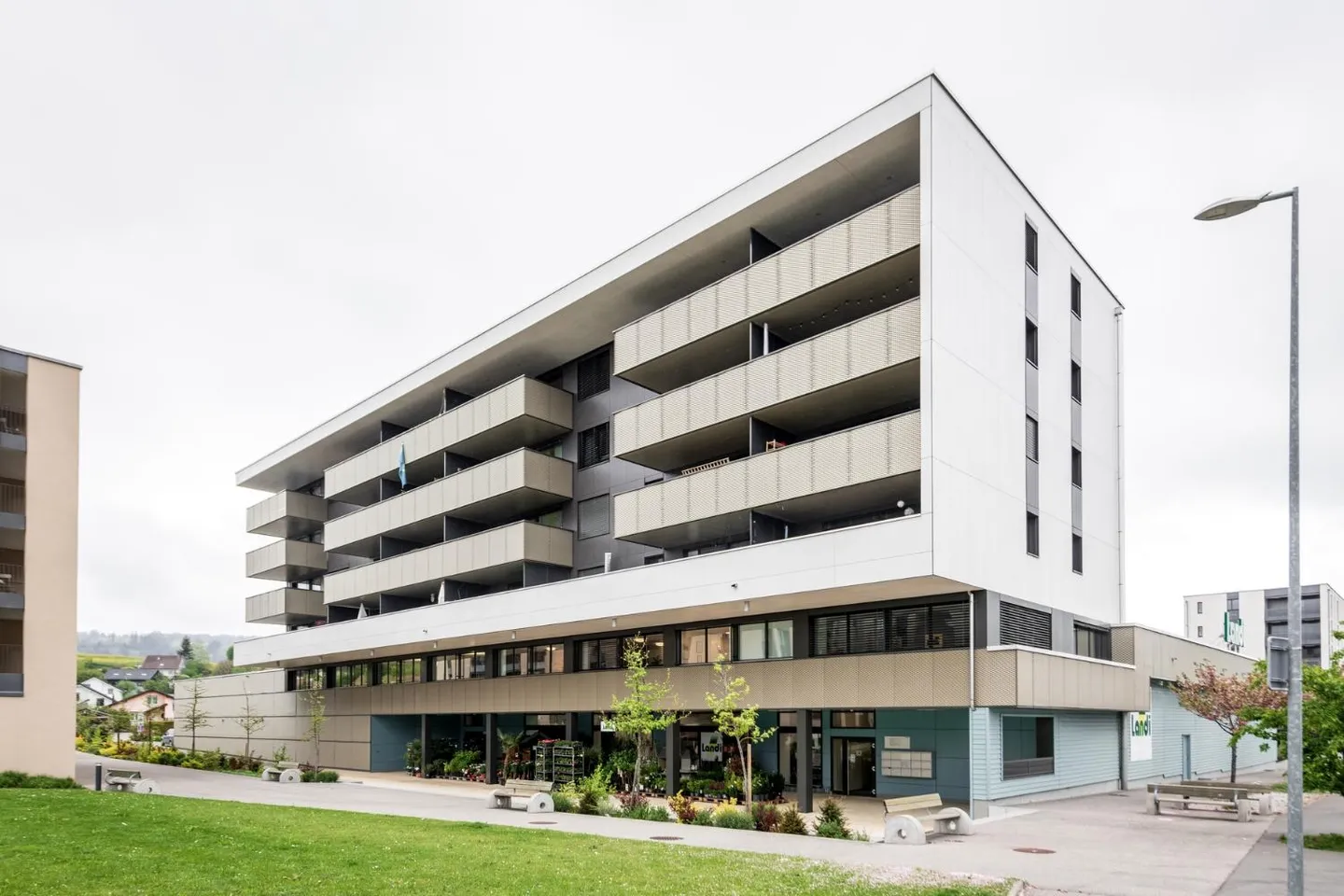 3.5 Room Apartment - Photo 1 of 10