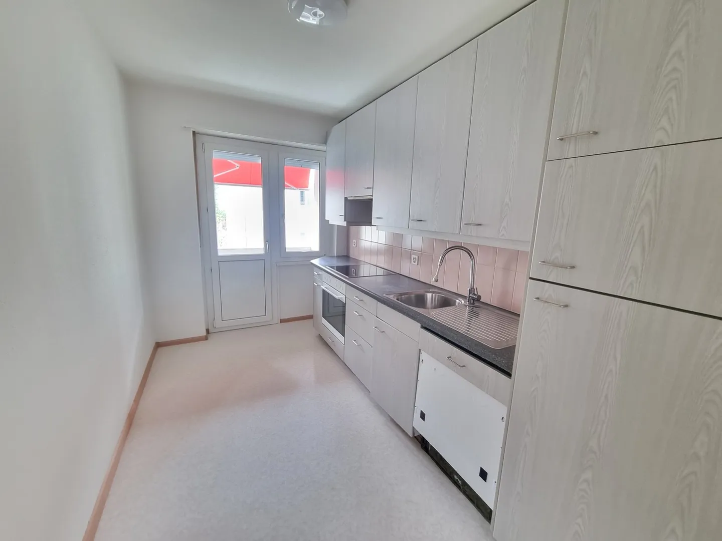 3-room apartment - Photo 1 of 6