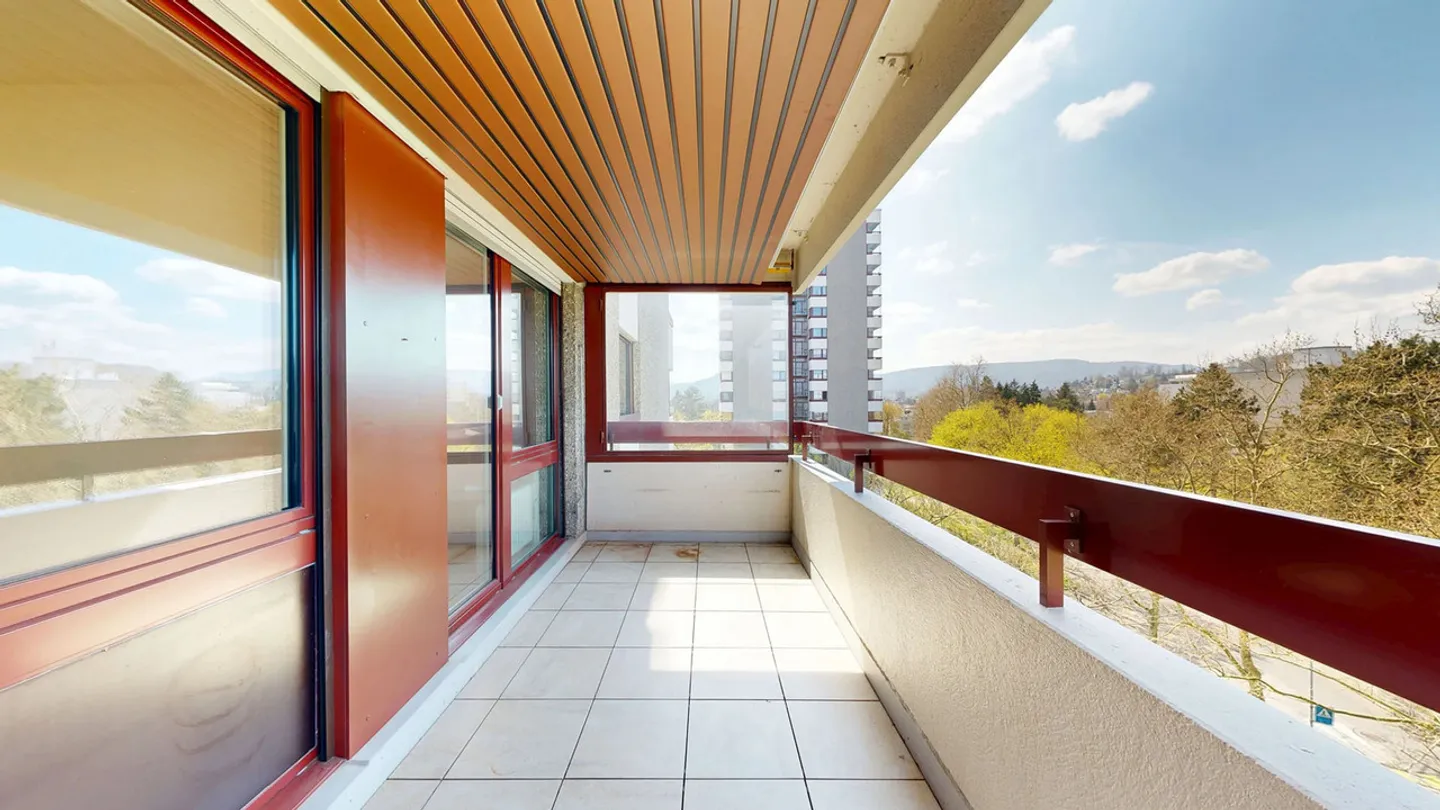 Appartamento centrale di 4 stanze con balconi - Foto 6 di 23