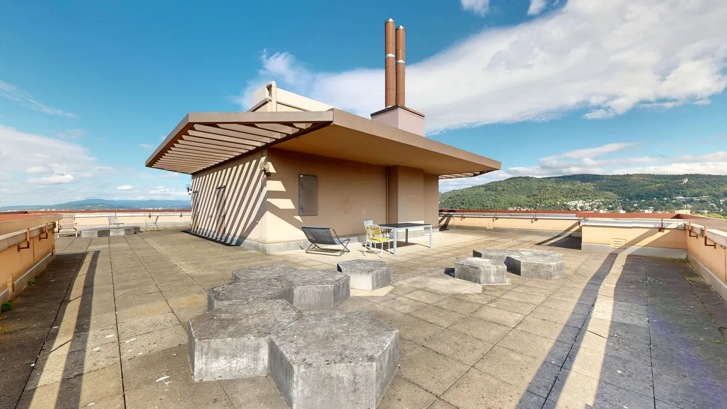 Appartamento centrale di 4 stanze con balconi - Foto 20 di 23