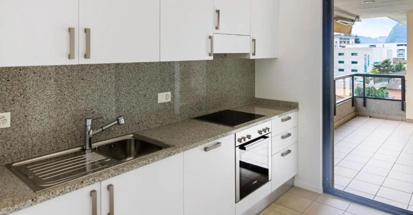 Appartamento Elegante in Posizione Centrale - Foto 3 di 9