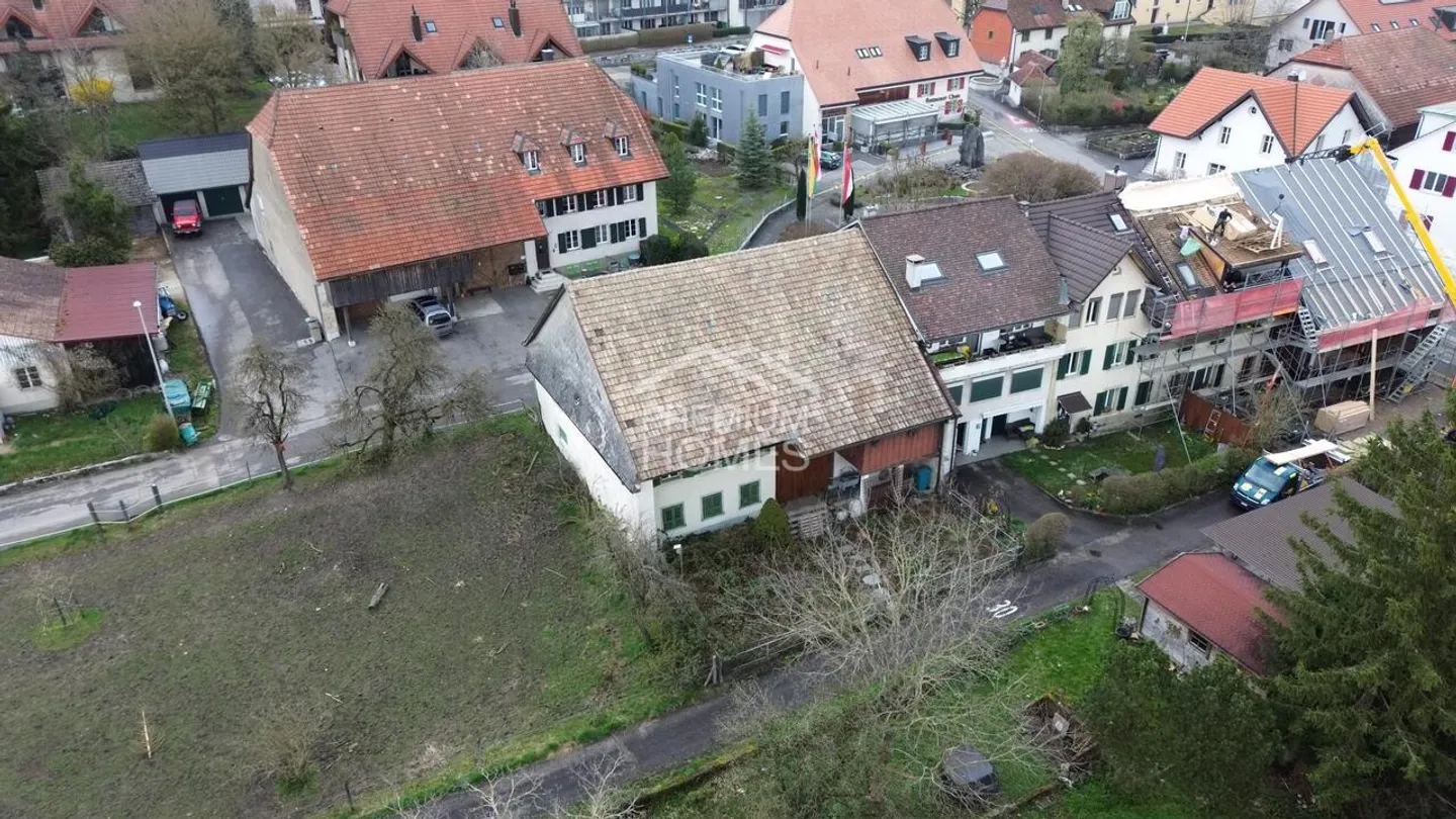 Vielseitiges Reihenhaus - Foto 1 von 8