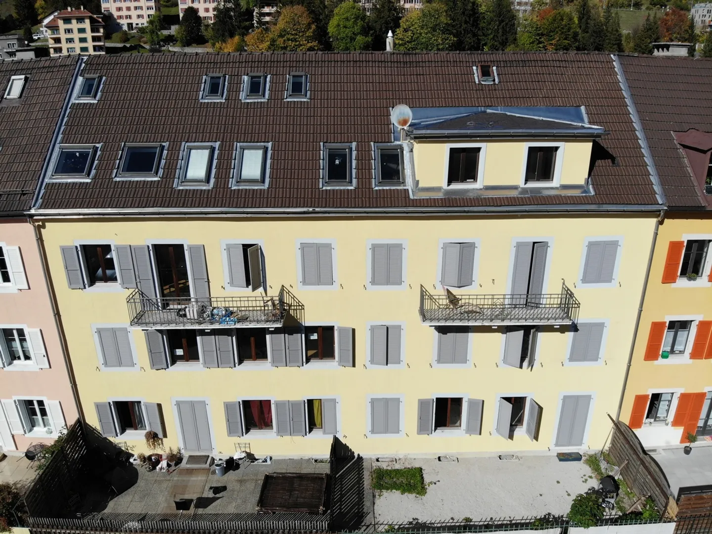 Single-storey apartment with terrace - Photo 2 of 6