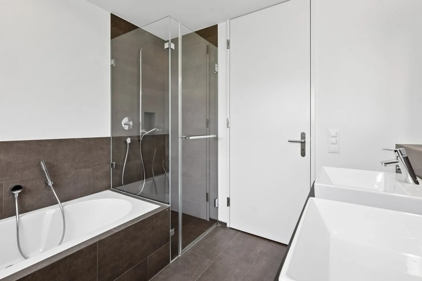 3.5 Room Apartment - Photo 4 of 7