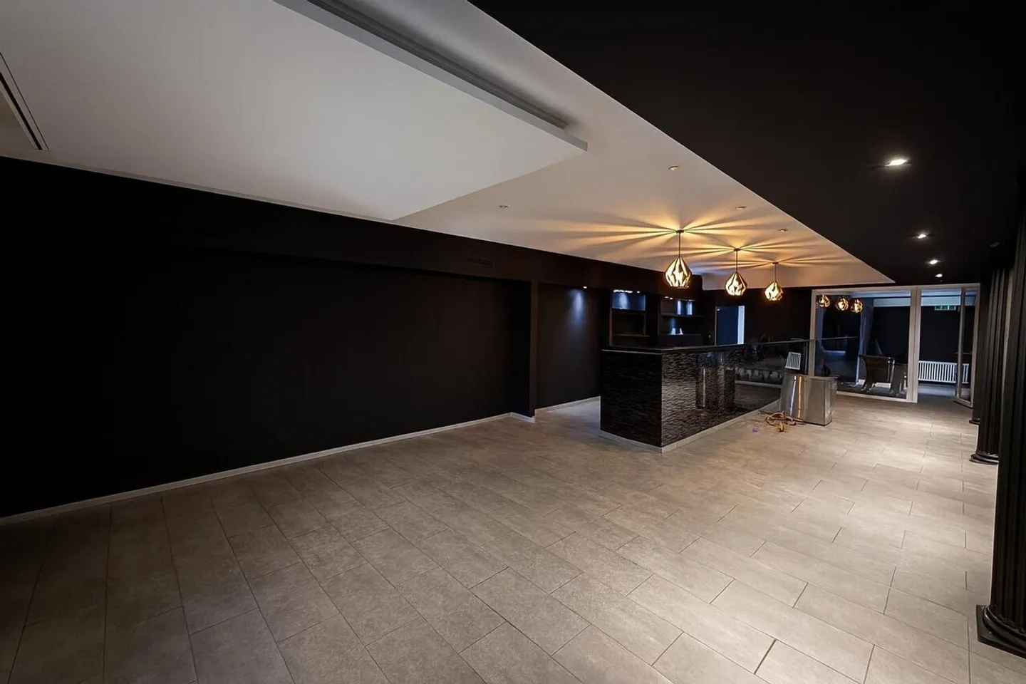 Ristorante attraente con sala eventi e grande terrazza in affitto - Foto 7 di 13