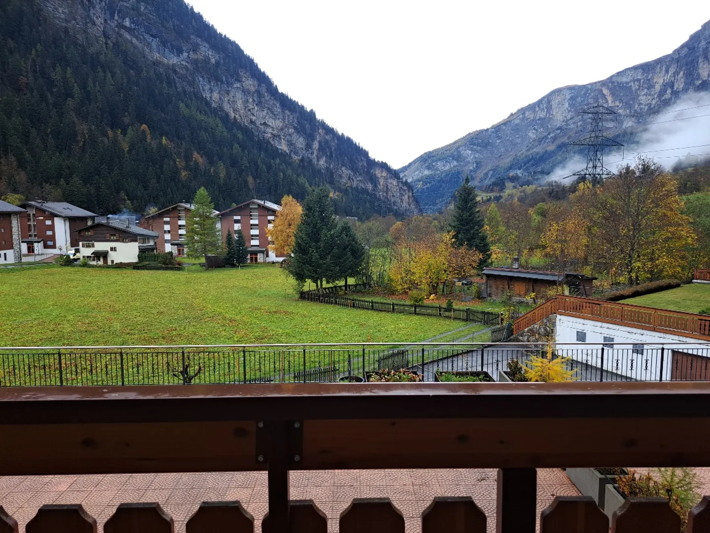 Edificio residenziale 2.5-13, moderno appartamento di 2.5 stanze in posizione tranquilla con grande balcone e bella vista - Foto 7 di 7