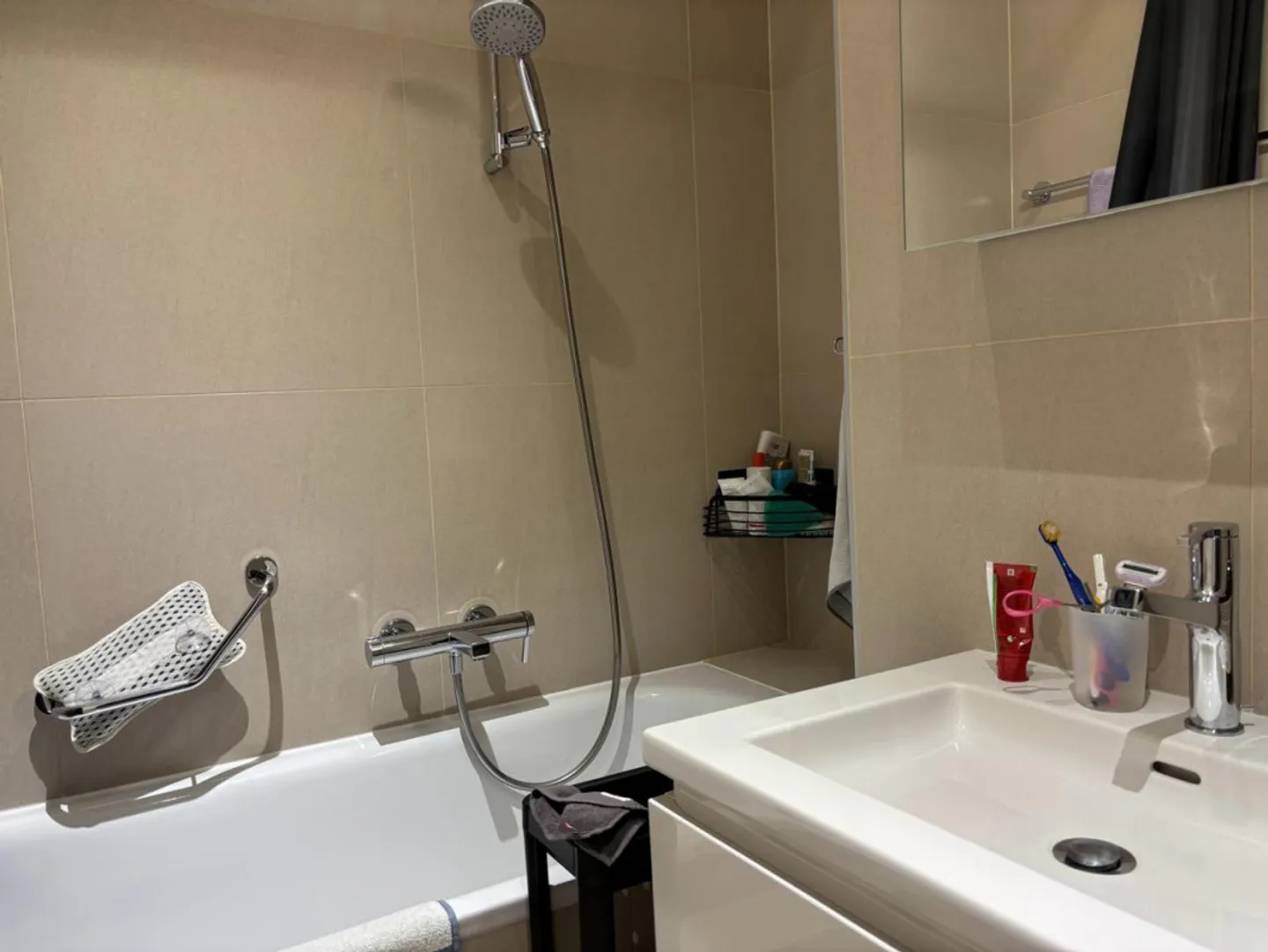 Wunderschöne und neue 3-Zimmer-Wohnung, im Hyperzentrum von Genf - Foto 8 von 9