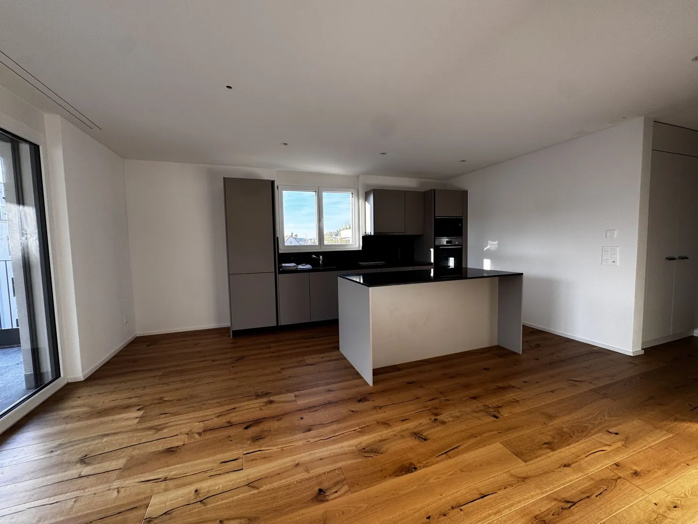La tua nuova casa nel verde - appartamento di 3,5 stanze con comfort - Foto 2 di 9
