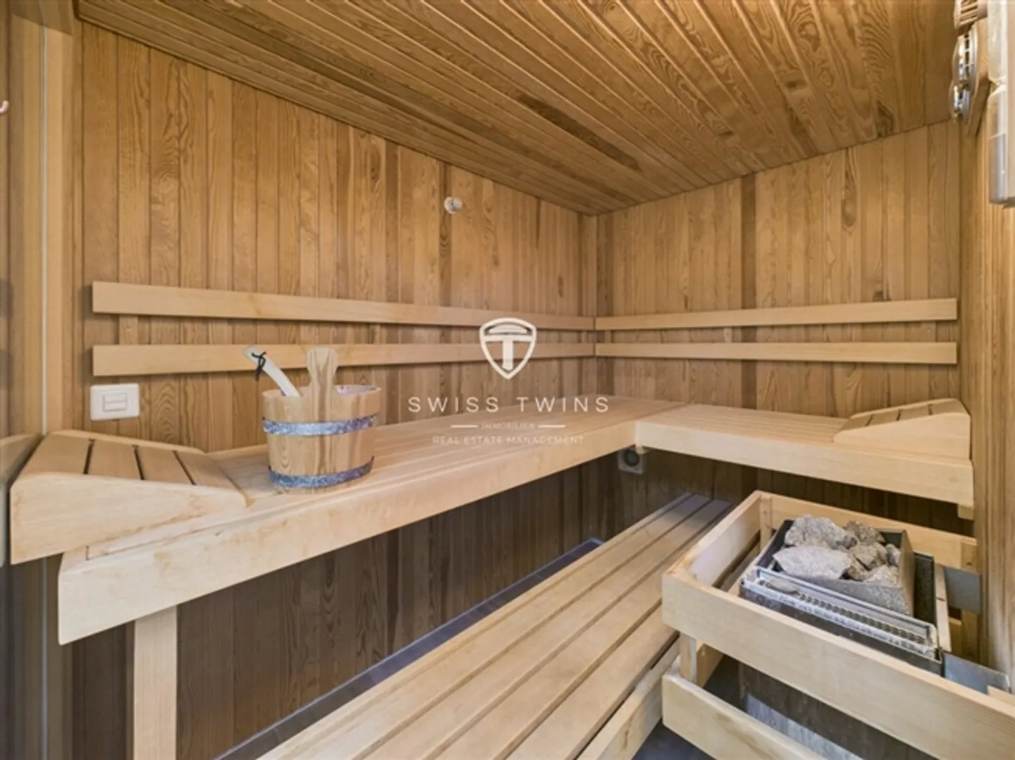 5½-Room Maisonette Apartment with Panorama and Mountain View - Photo 18 of 20