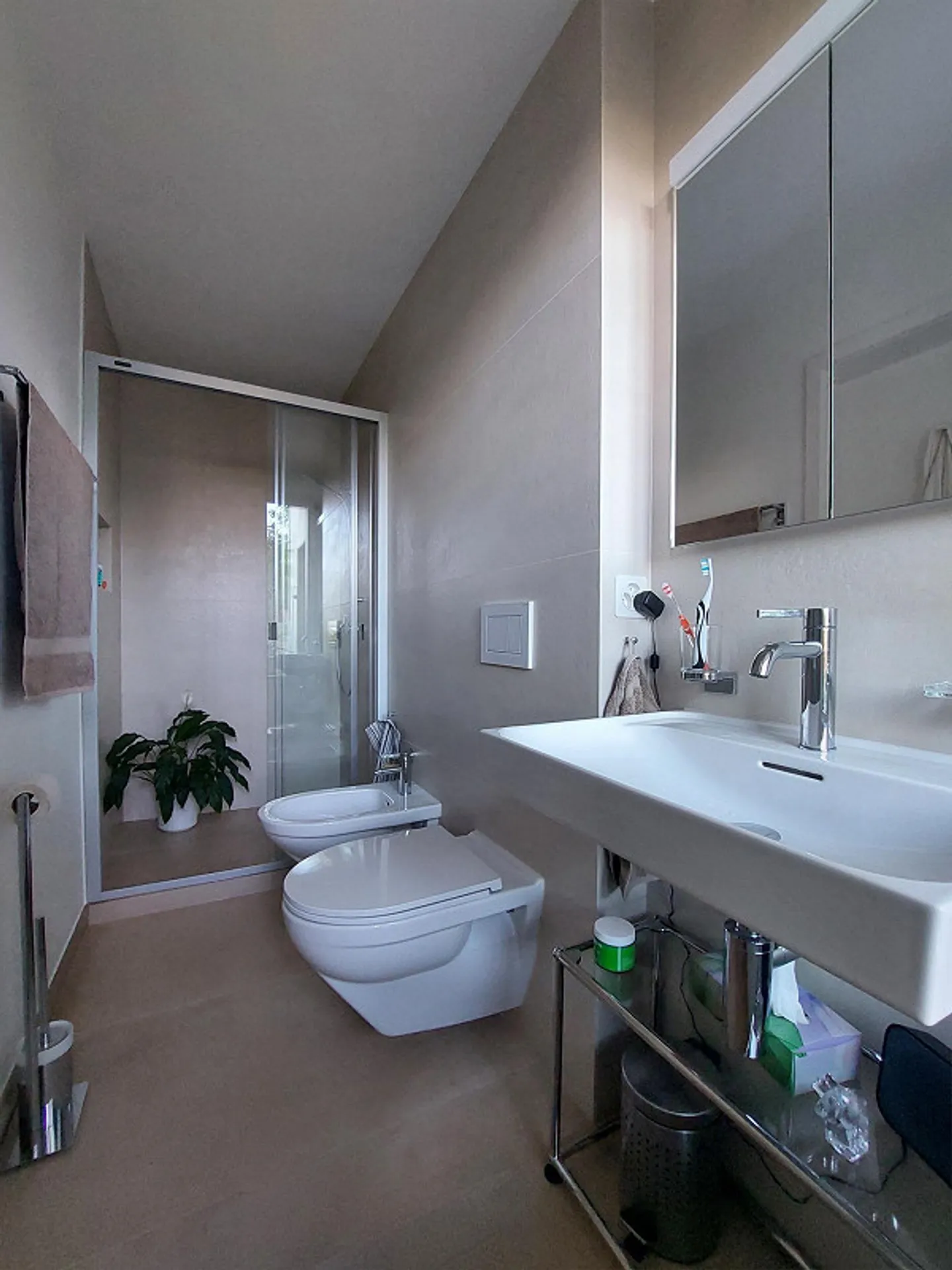 Terrace Apartment with Privacy - Photo 9 of 20