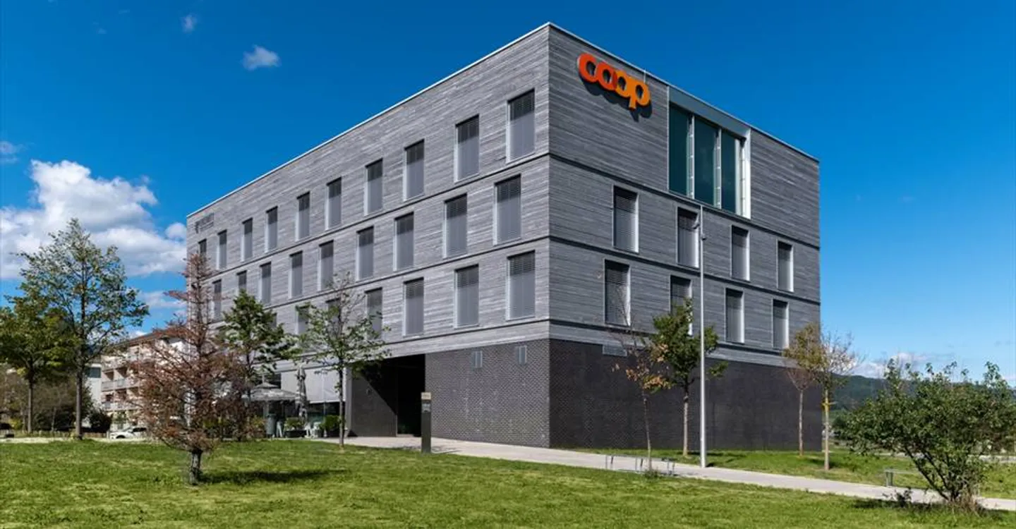 Edificio ad uso misto in affitto - Foto 3 di 8