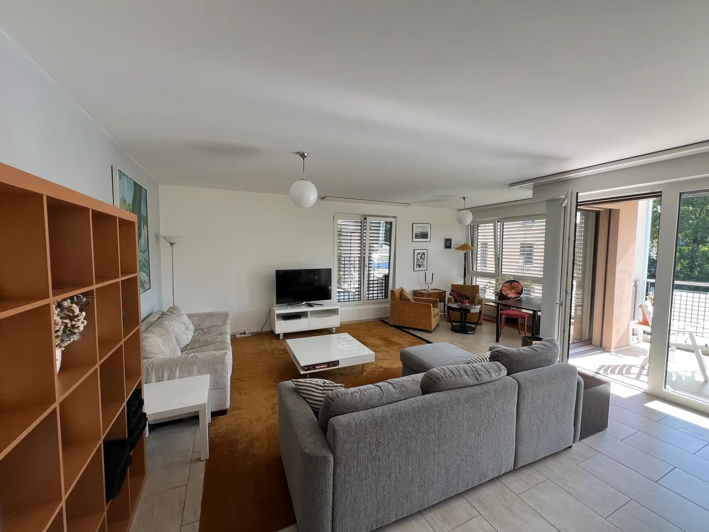 3½ ZI-WOHNUNG IN BASEL - GELLERT/ST. ALBAN, MÖBLIERT - Foto 2 von 10
