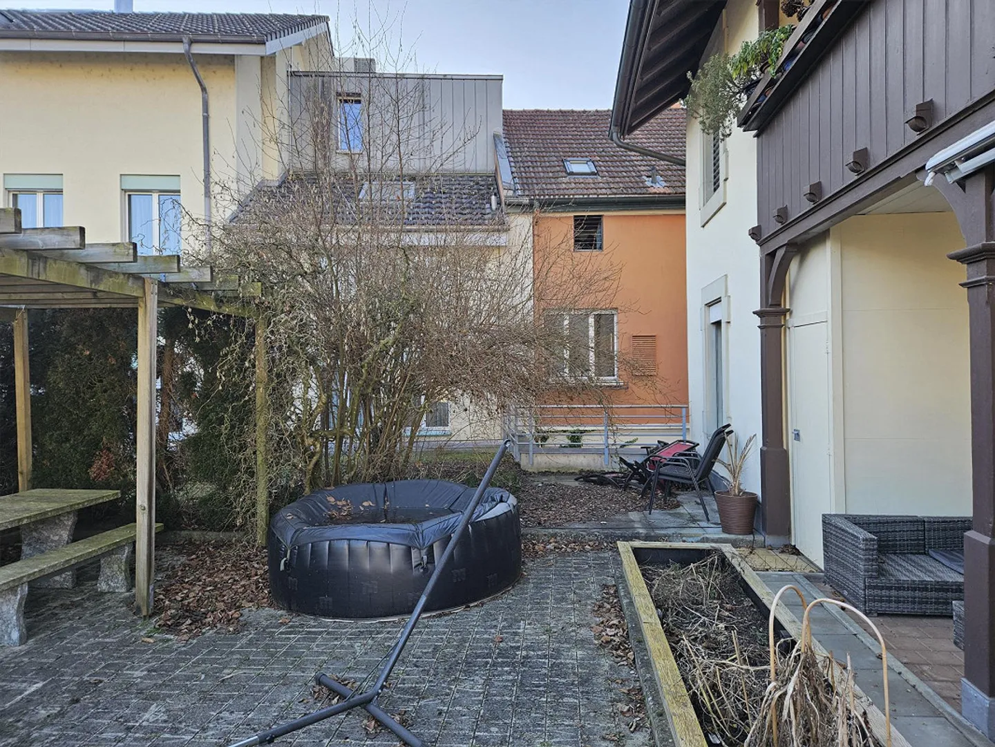 Appartement de 5 pièces au centre avec jardin et pergola - Photo 17 sur 22