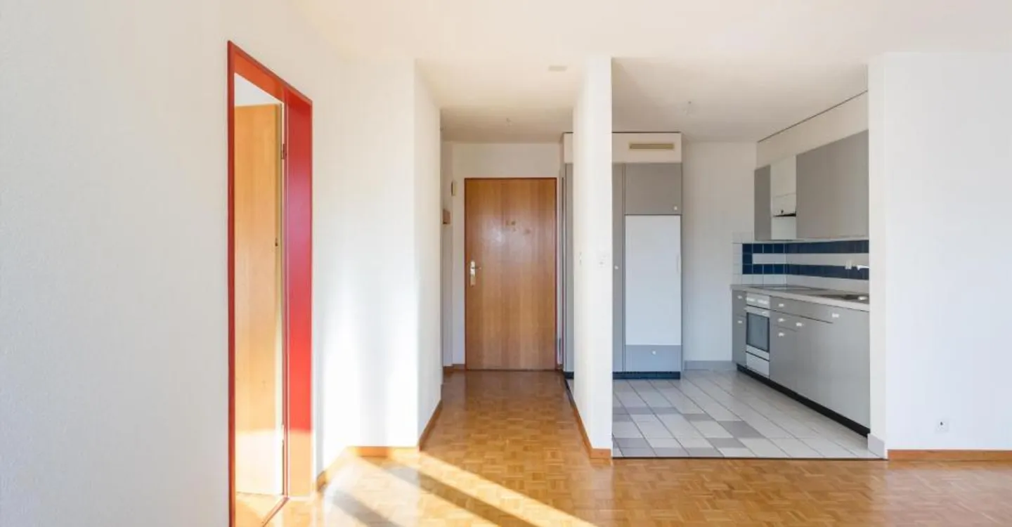 2.5 room rental with free deposit - Photo 2 of 6