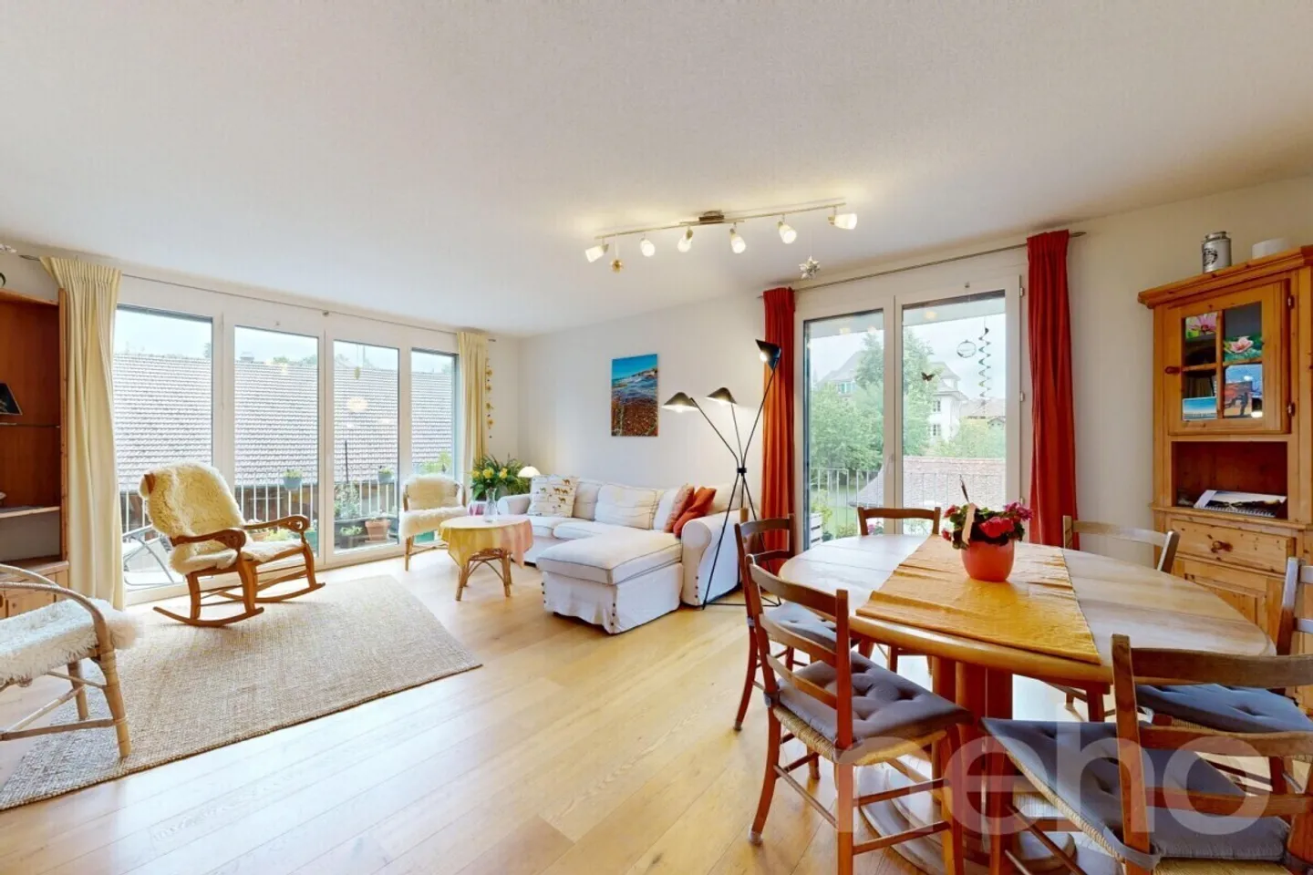 Moderne Wohnung mit Bergblick - Foto 2 von 12