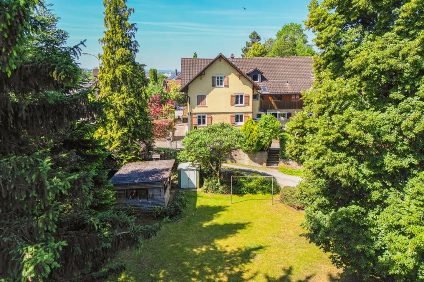 Charmantes Mehrfamilienhaus - Foto 6 von 7