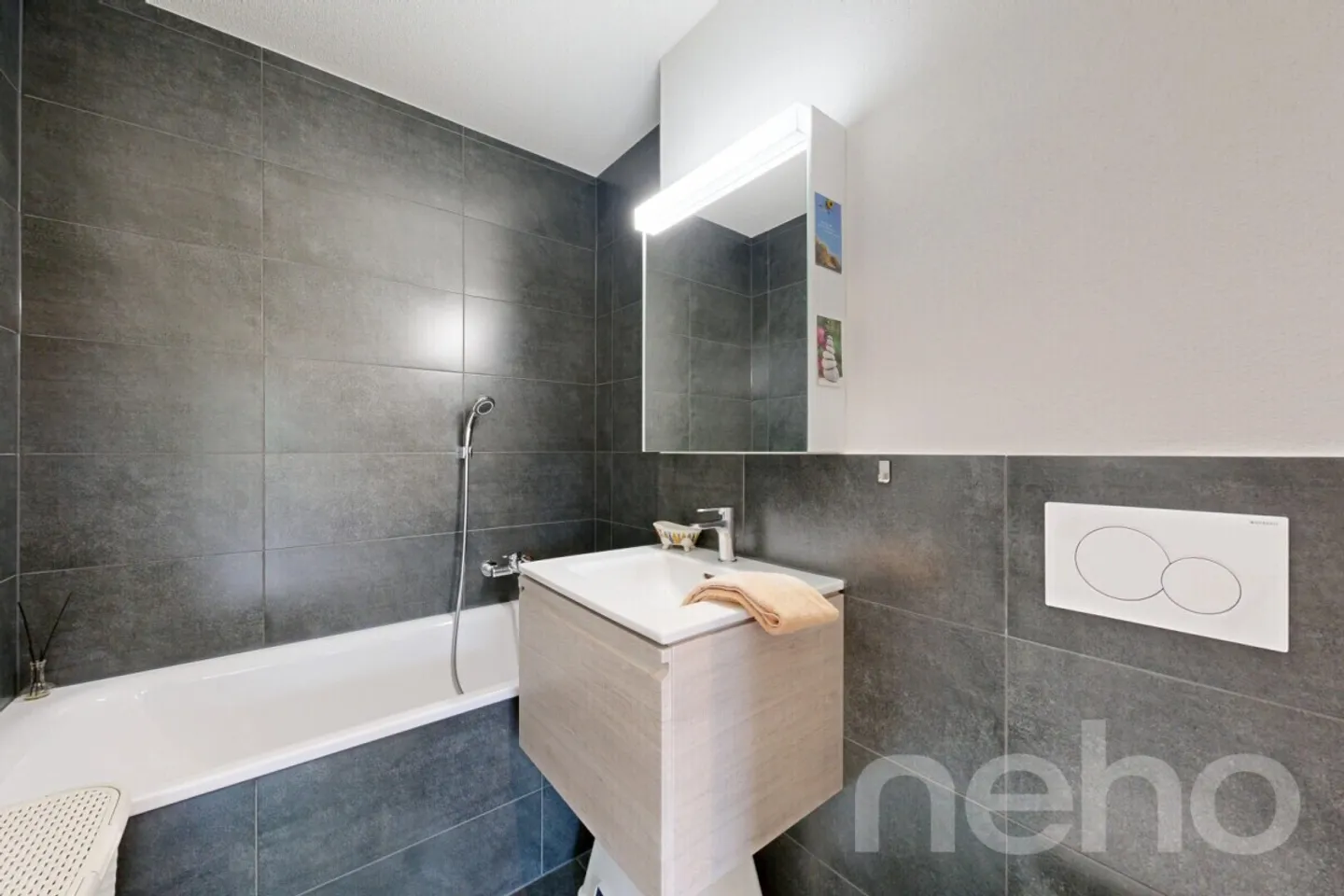Moderne Wohnung mit Bergblick - Foto 10 von 12
